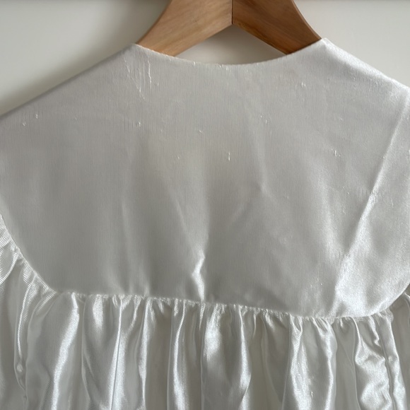 Graduation gown - Picture 4 of 8